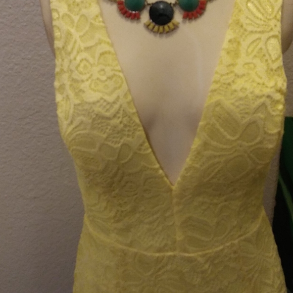 Sunny Yellow Occasional Dress - Picture 4 of 10